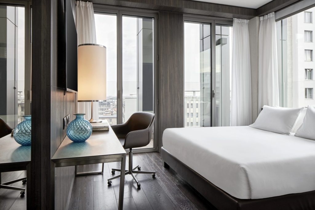 SkyLine Suite Hyatt Centric Milan Centrale Hotel Camere room Milano